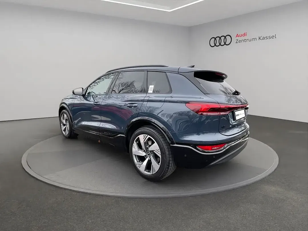 Audi Q6 e-tron - Thumbnail 4