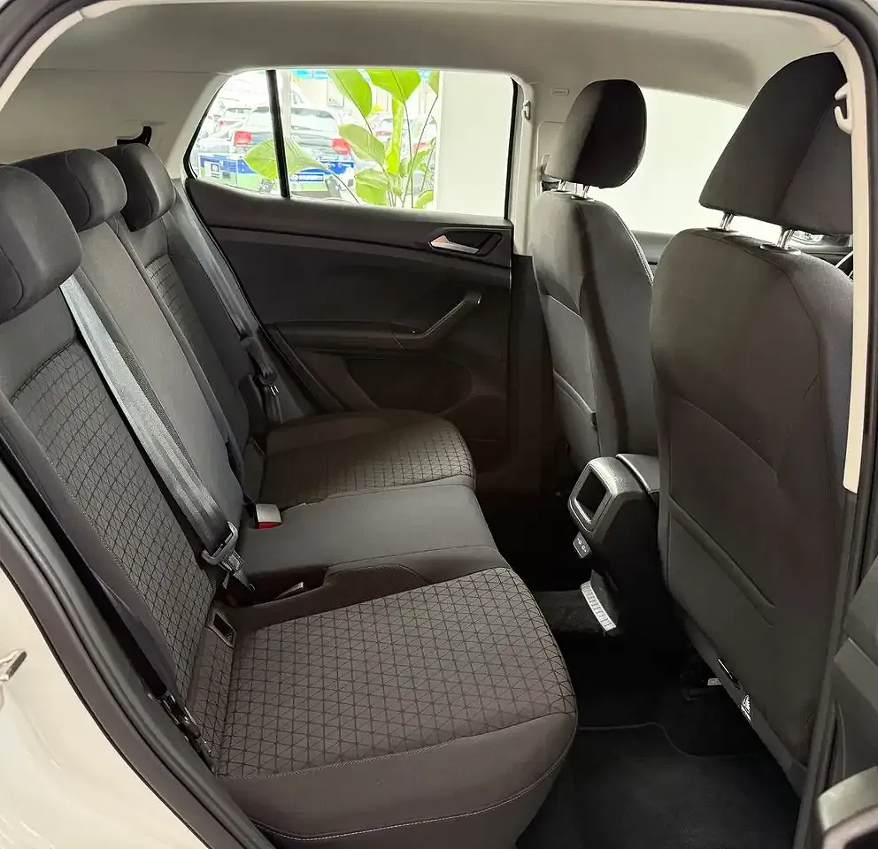 Volkswagen T-Cross - Thumbnail 10
