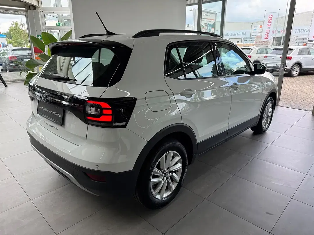 Volkswagen T-Cross - Thumbnail 13