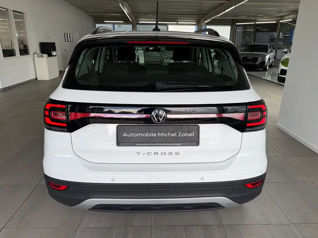 Volkswagen T-Cross - Thumbnail 15