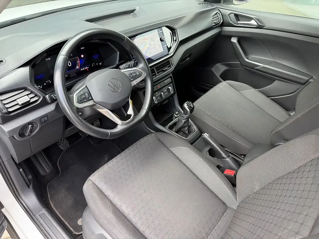 Volkswagen T-Cross - Thumbnail 8