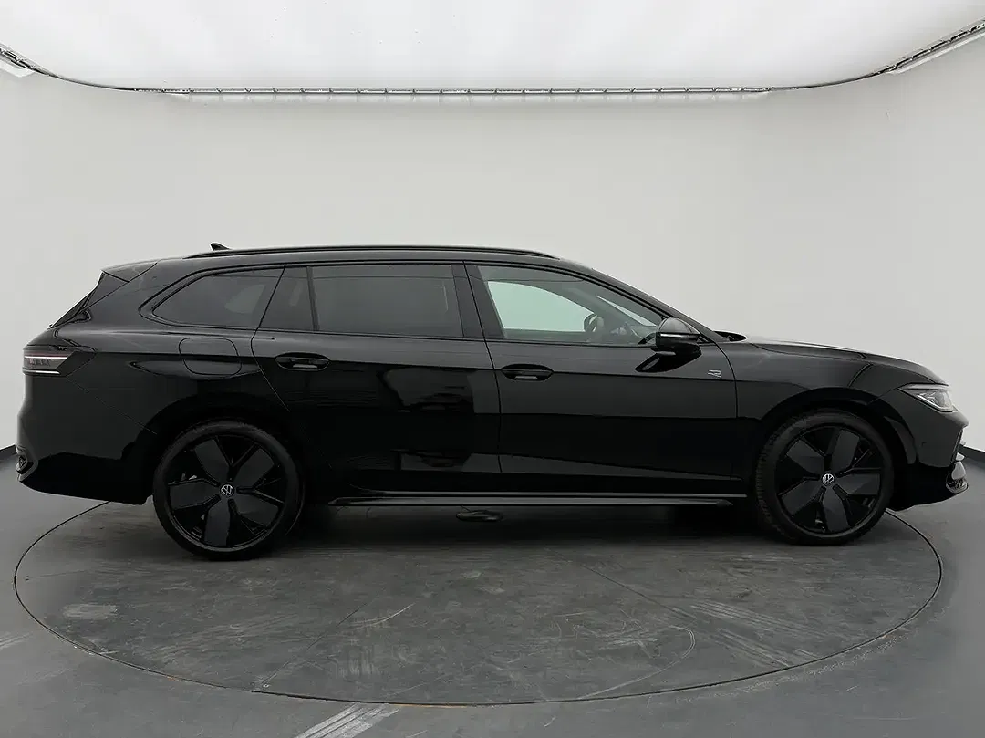 Volkswagen Passat Variant - Thumbnail 12