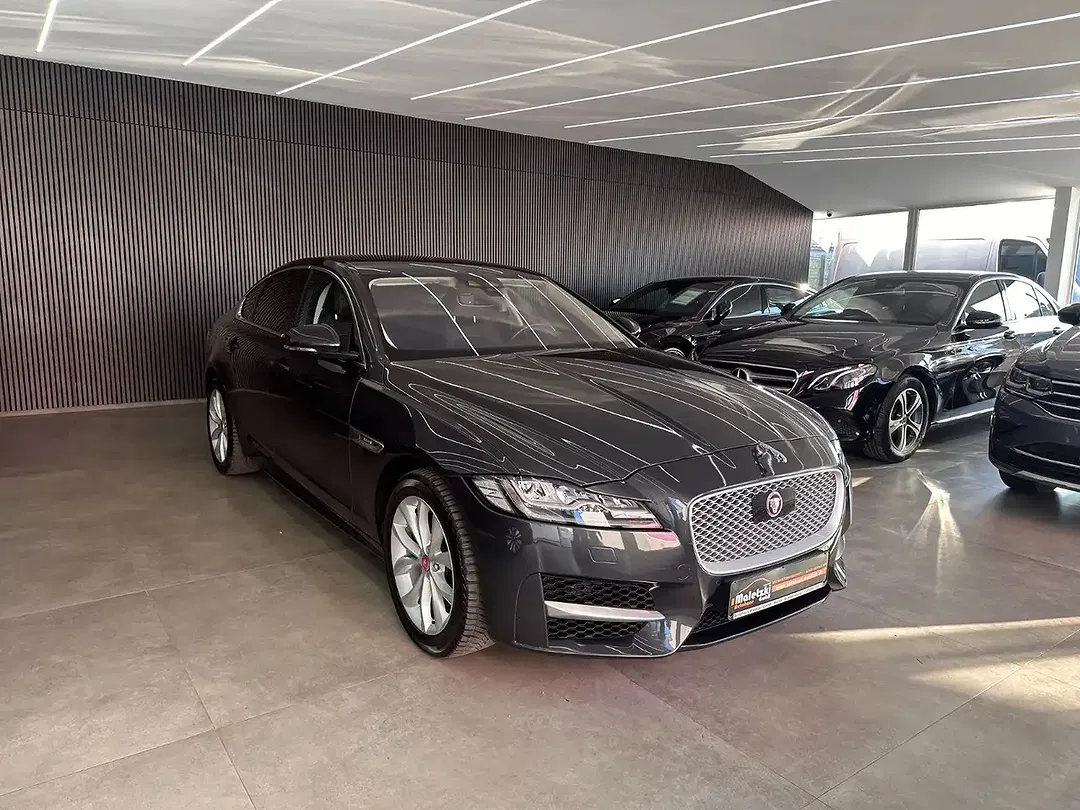 Jaguar XF 30t 4x4 R-Sport