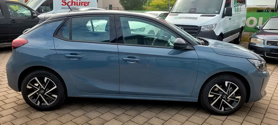 Opel Corsa - Thumbnail 3