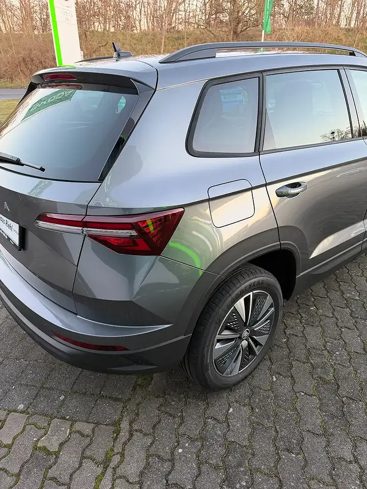 Skoda Karoq - Thumbnail 6