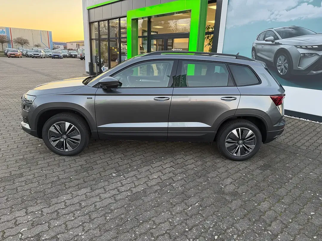 Skoda Karoq - Thumbnail 9