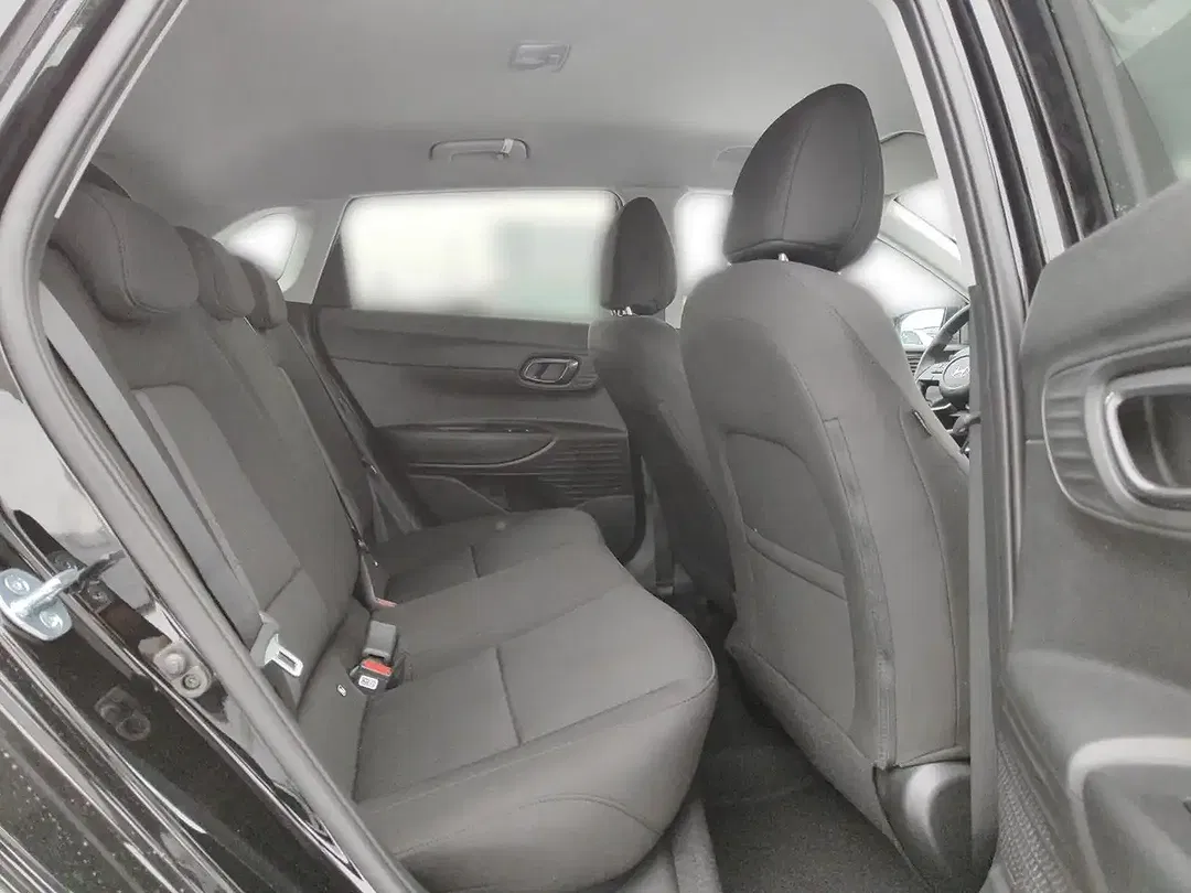 Hyundai i20 - Thumbnail 13