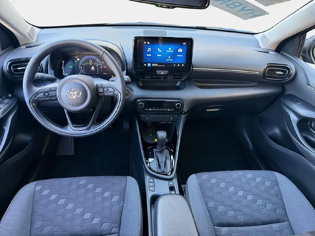 Toyota Yaris - Thumbnail 11