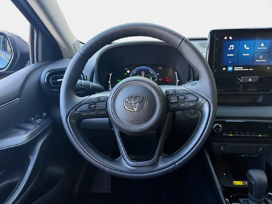 Toyota Yaris - Thumbnail 12