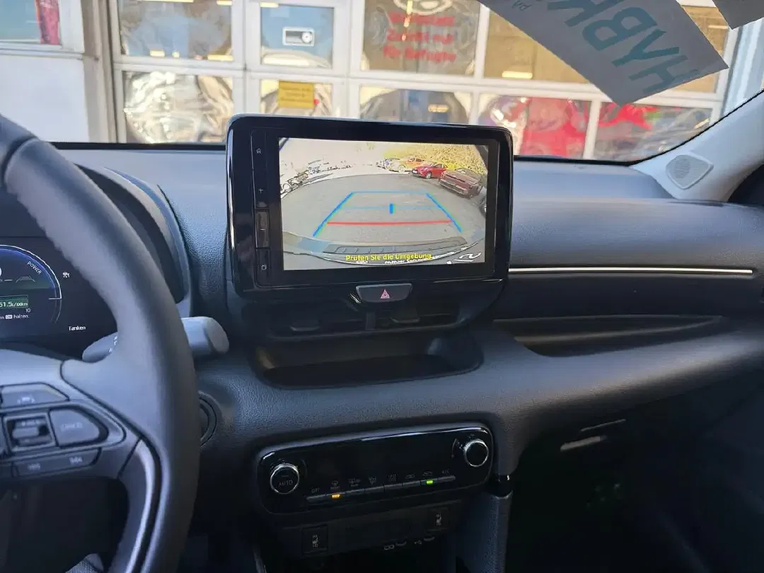 Toyota Yaris - Thumbnail 15