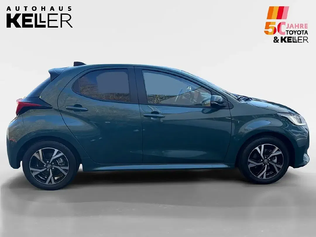Toyota Yaris - Thumbnail 6