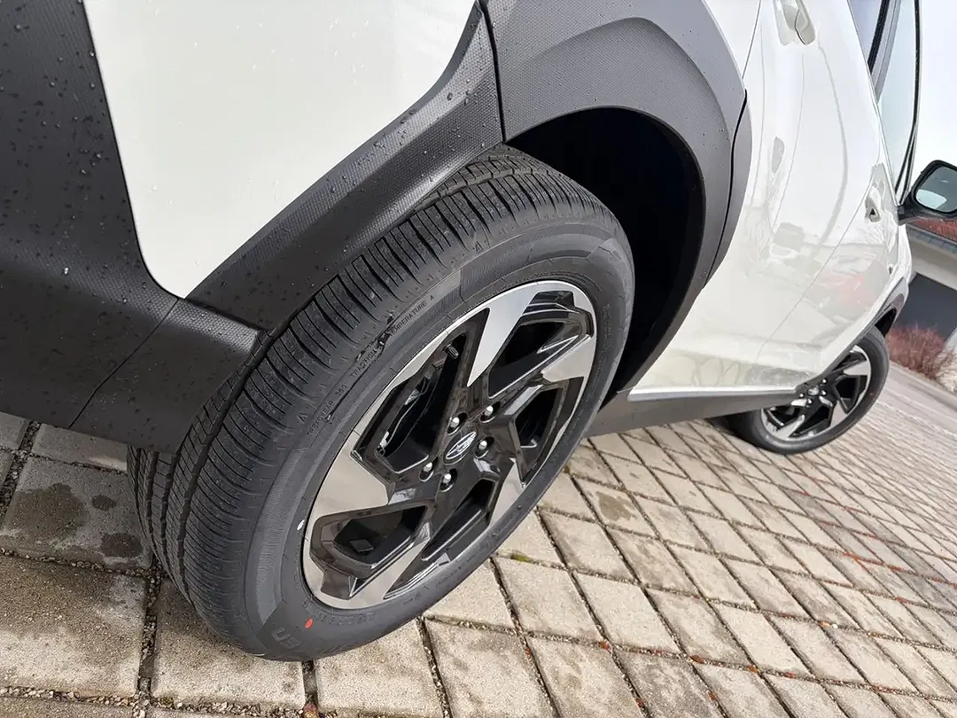 Subaru Crosstrek - Thumbnail 10