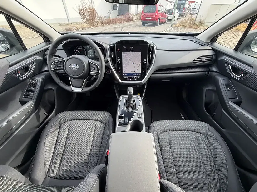 Subaru Crosstrek - Thumbnail 11