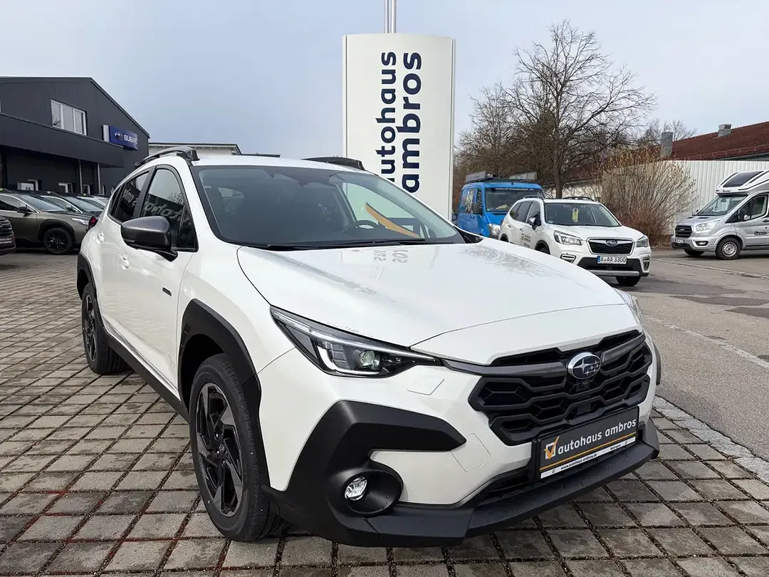 Subaru Crosstrek - Thumbnail 2
