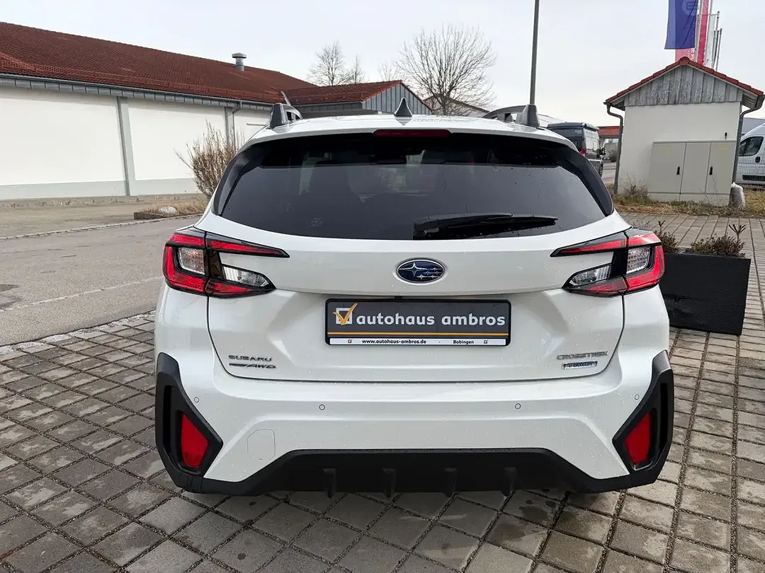 Subaru Crosstrek - Thumbnail 7