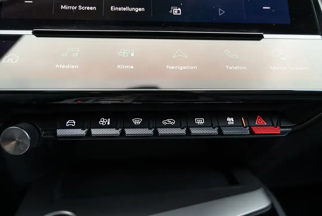 Peugeot 308 - Thumbnail 10