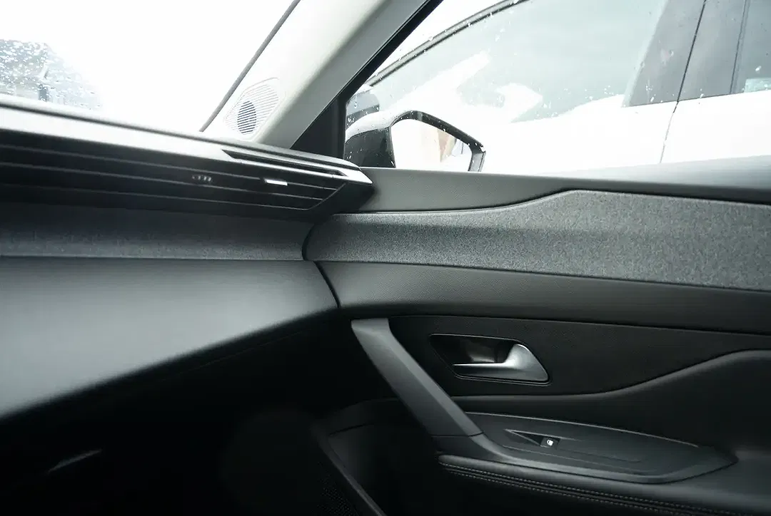 Peugeot 308 - Thumbnail 12