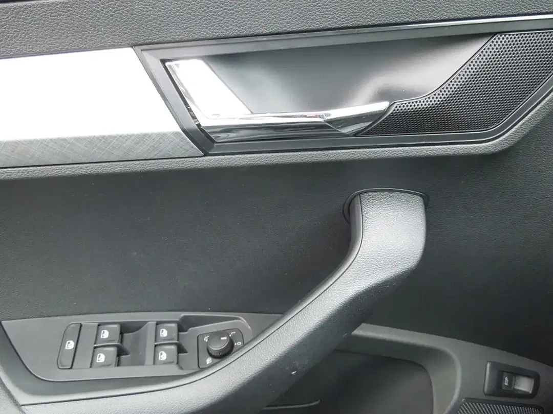 Skoda Karoq - Thumbnail 8