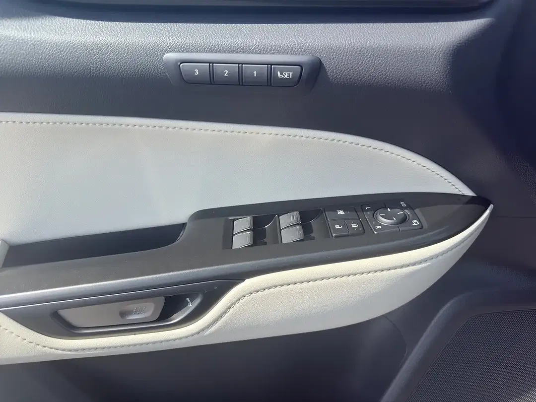 Lexus NX 350h - Thumbnail 12