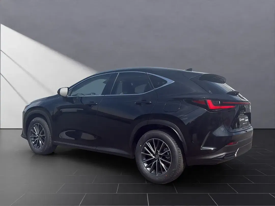Lexus NX 350h - Thumbnail 3