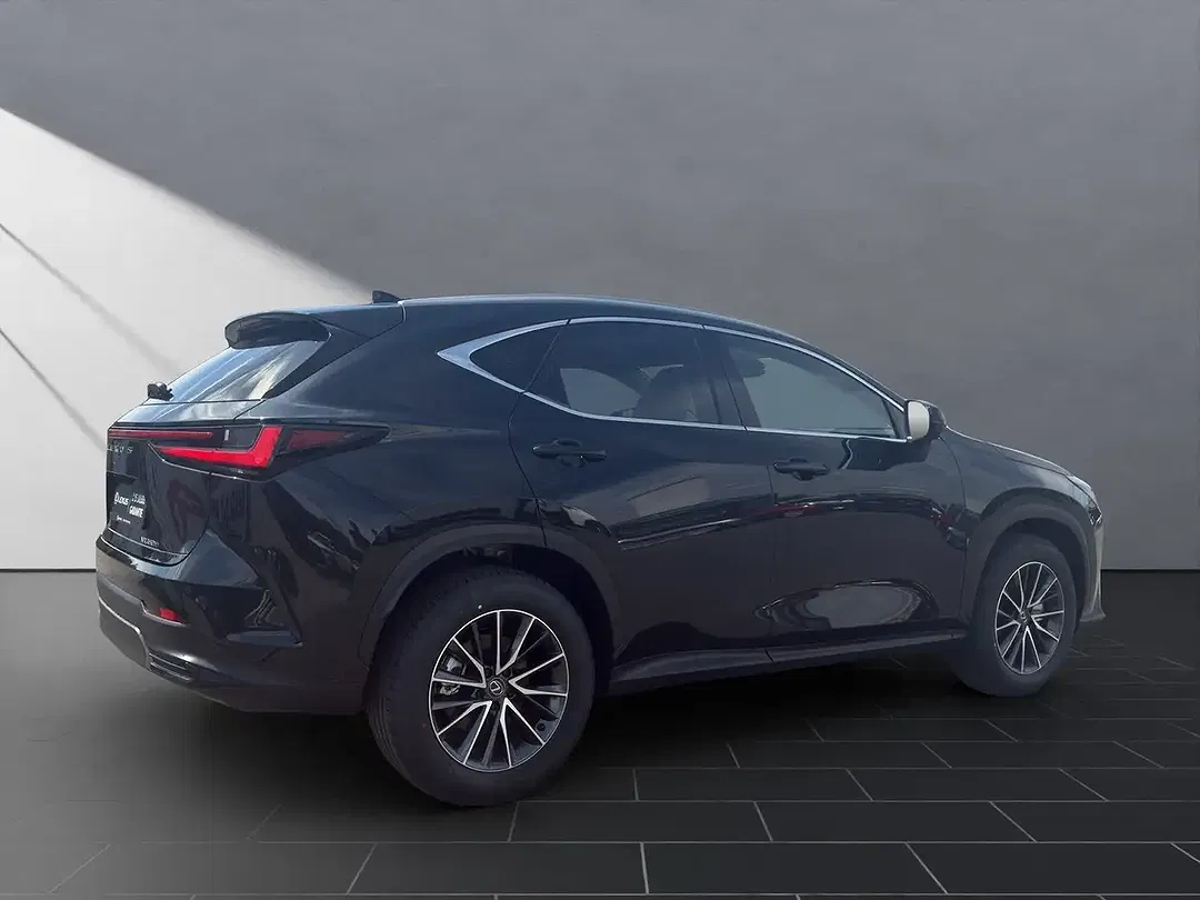 Lexus NX 350h - Thumbnail 5