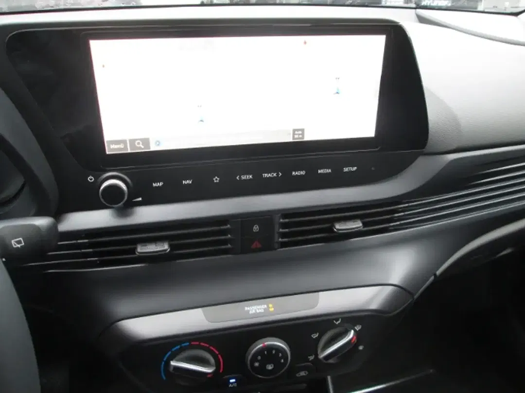 Hyundai i20 - Thumbnail 11