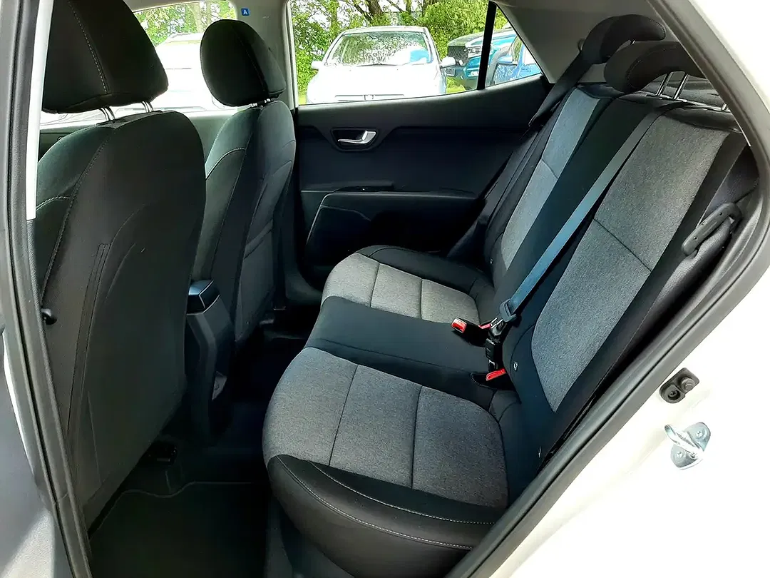 Kia Stonic - Thumbnail 11