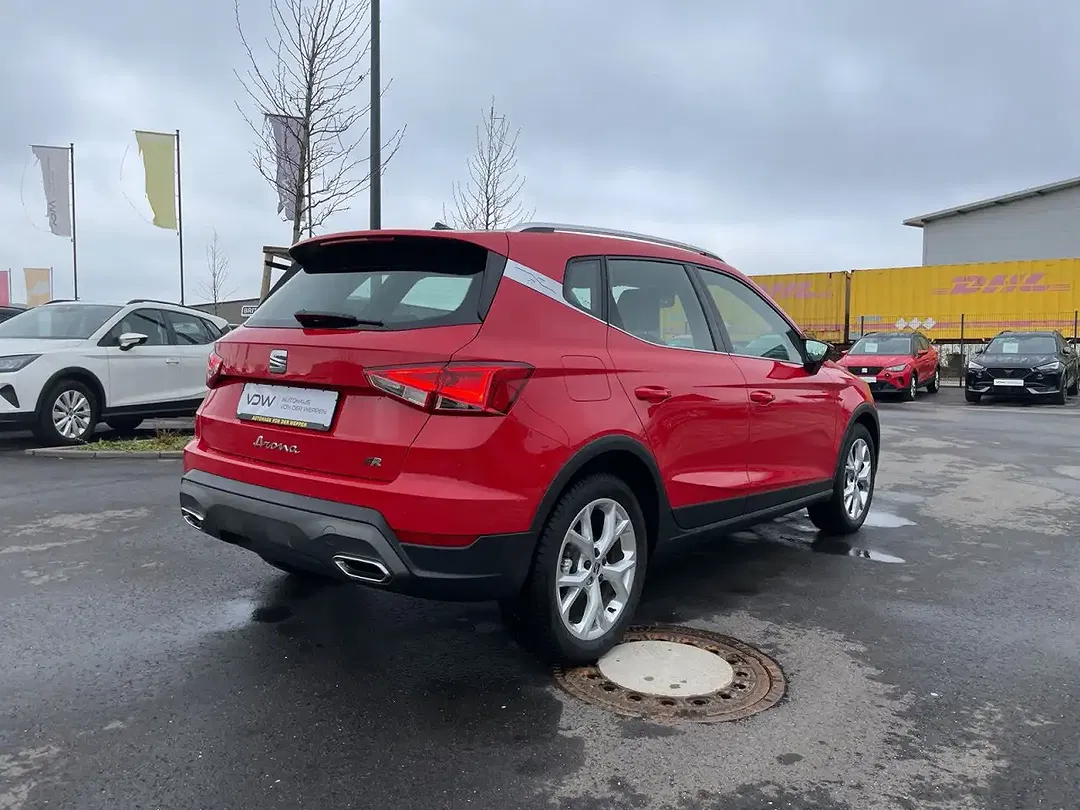SEAT Arona - Thumbnail 4