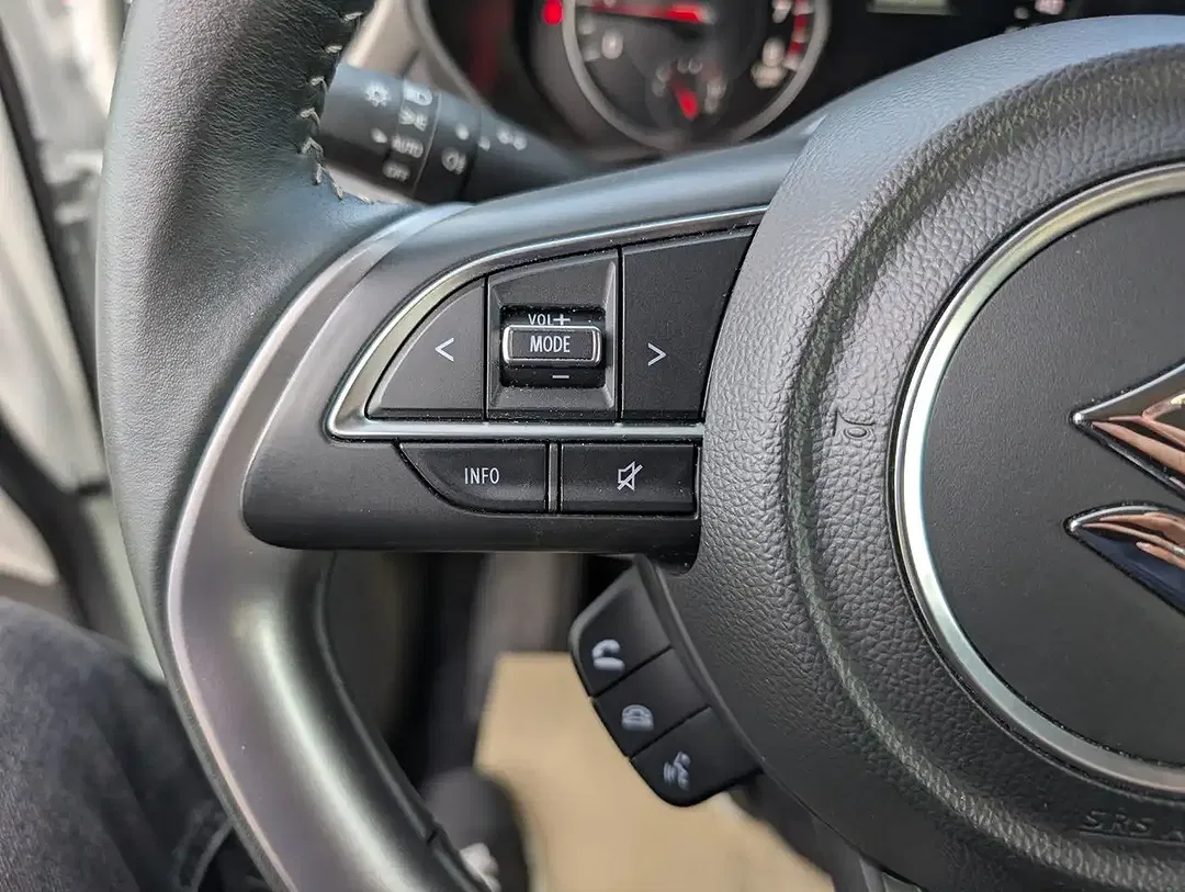 Suzuki Swift - Thumbnail 15