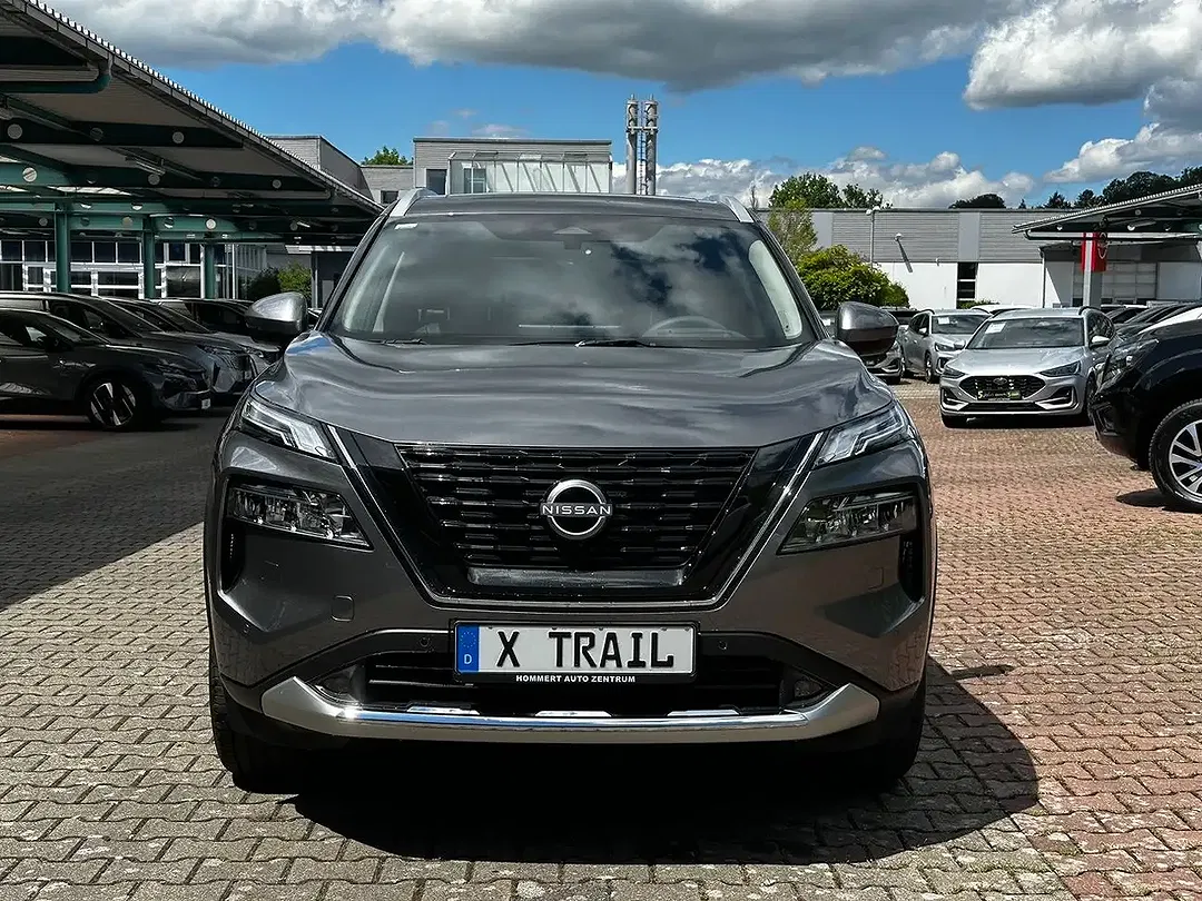 Nissan X-Trail - Thumbnail 2