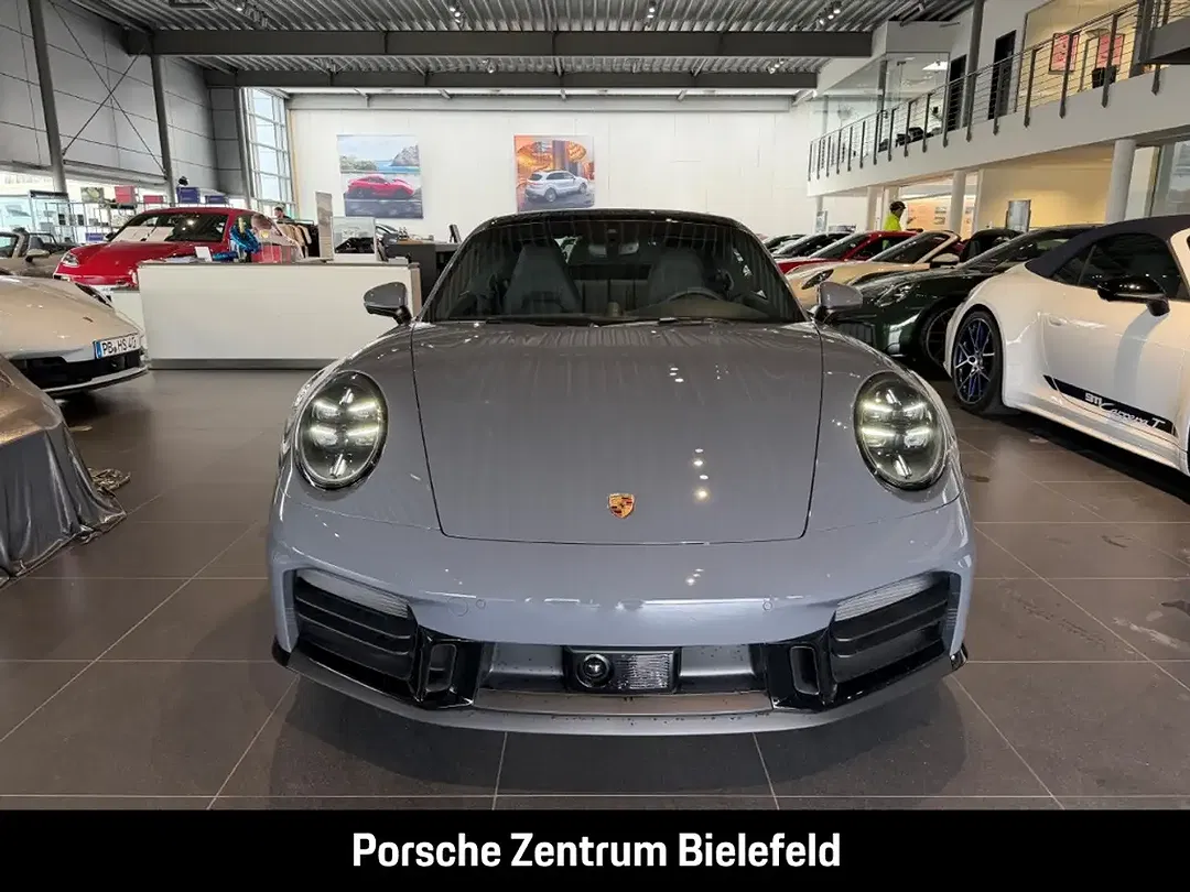 Porsche 992 - Thumbnail 4