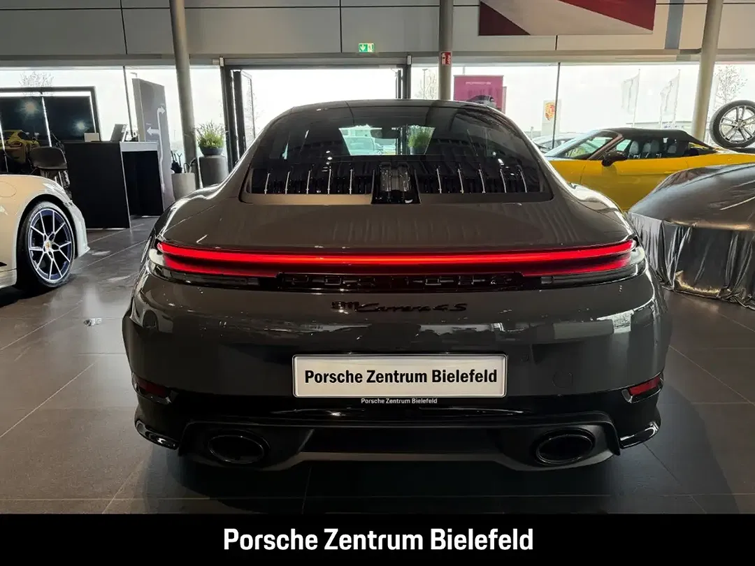 Porsche 992 - Thumbnail 5
