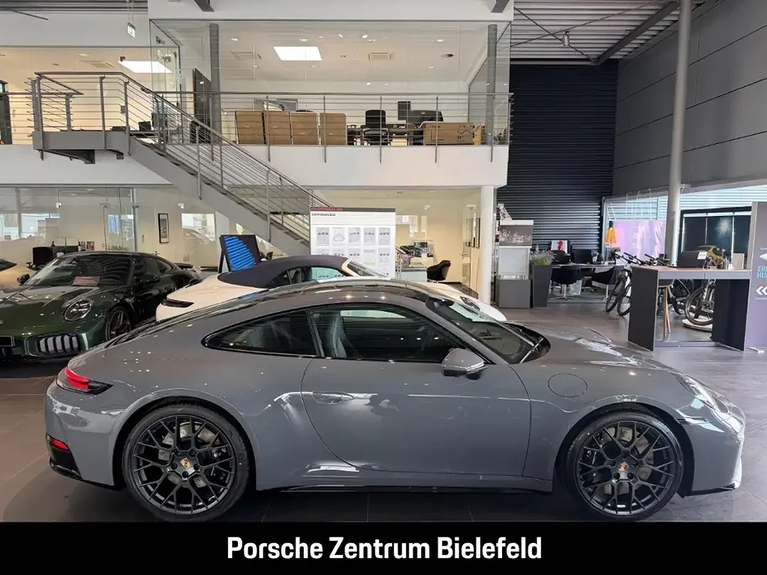 Porsche 992 - Thumbnail 7