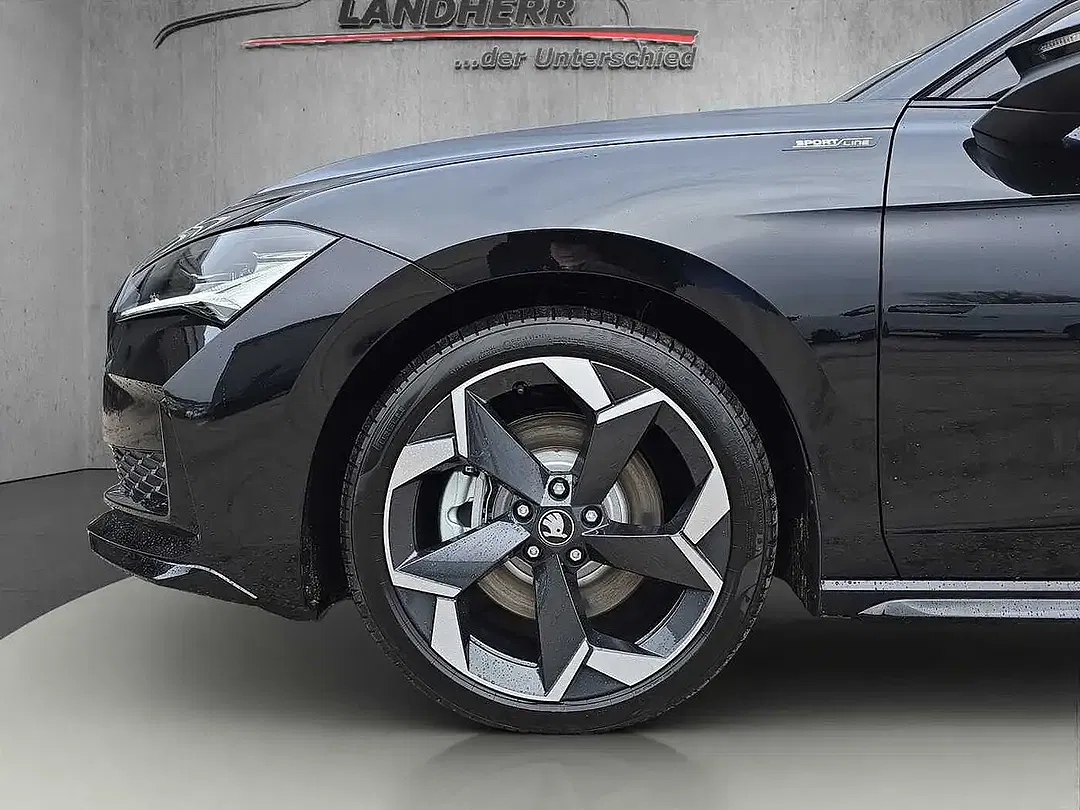 Skoda Superb - Thumbnail 13