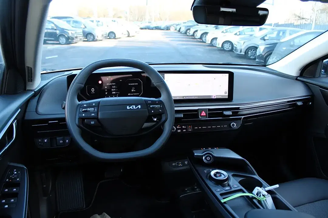 Kia EV6 - Thumbnail 10