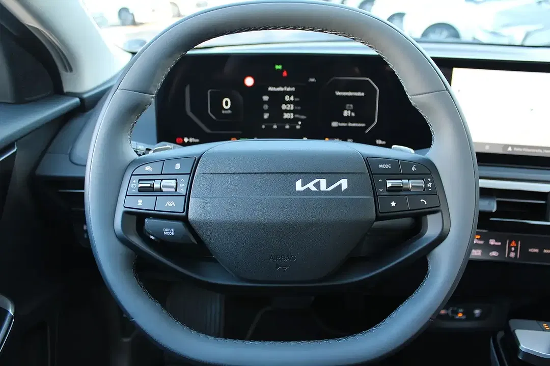 Kia EV6 - Thumbnail 13