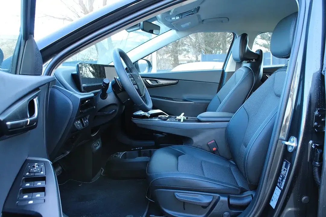 Kia EV6 - Thumbnail 8