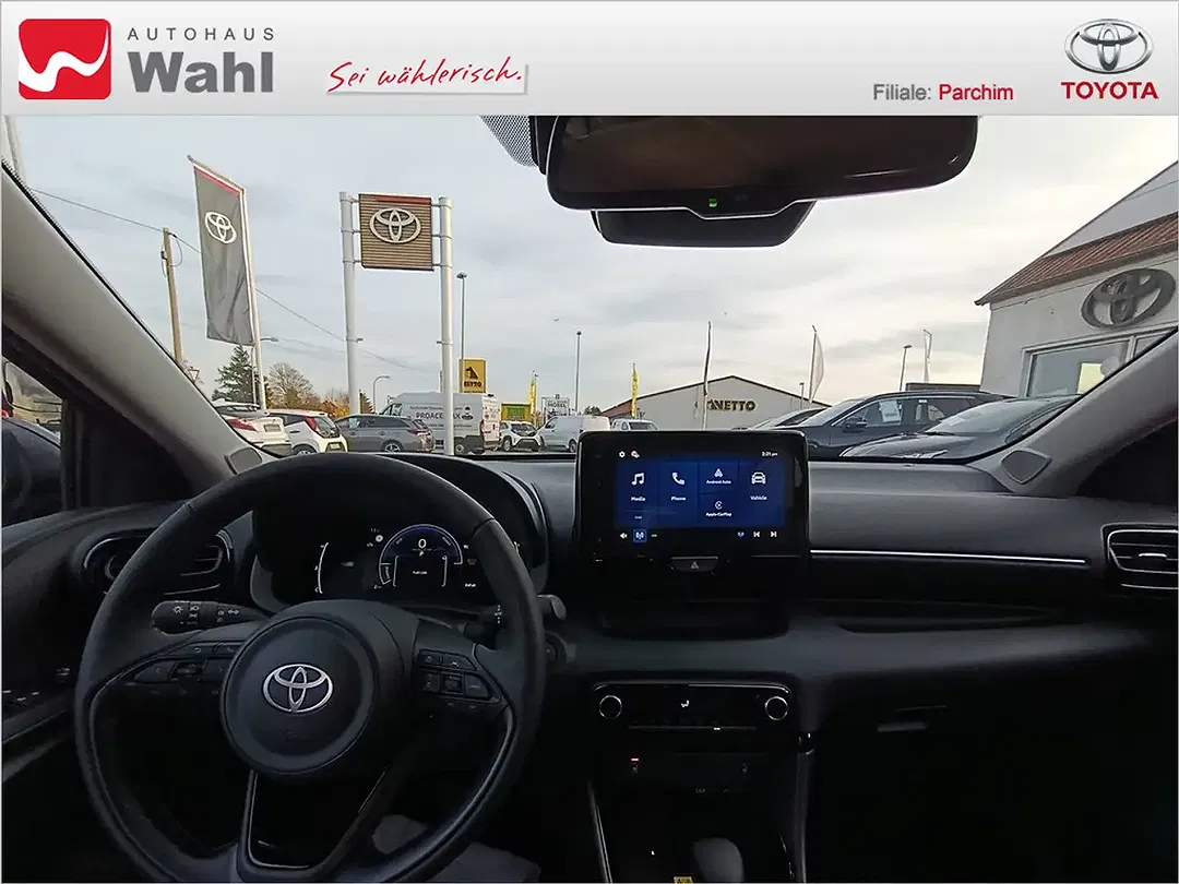 Toyota Yaris - Thumbnail 10