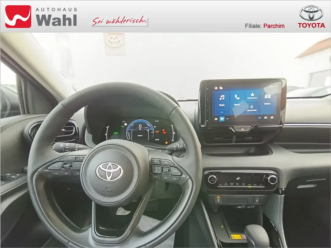 Toyota Yaris - Thumbnail 11