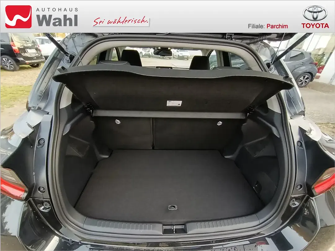 Toyota Yaris - Thumbnail 12