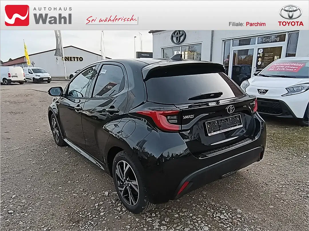 Toyota Yaris - Thumbnail 2