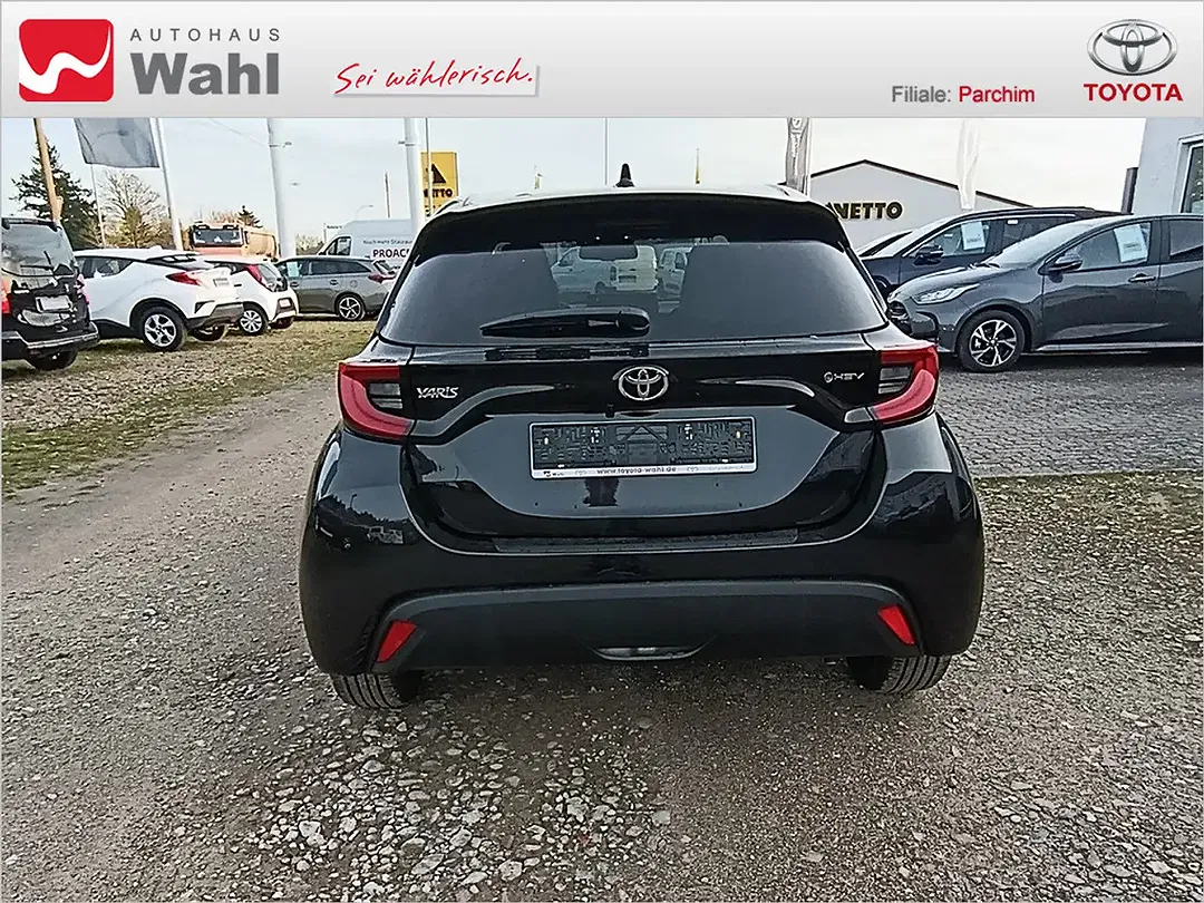 Toyota Yaris - Thumbnail 4