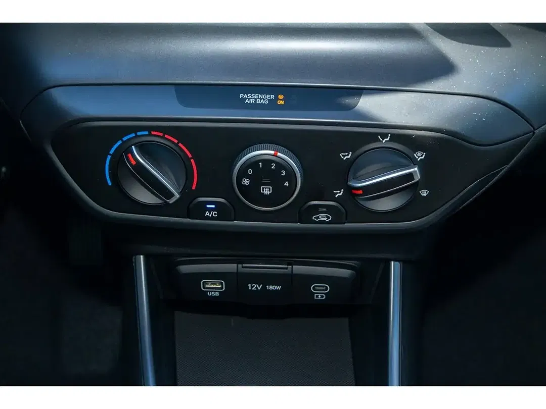 Hyundai i20 - Thumbnail 10