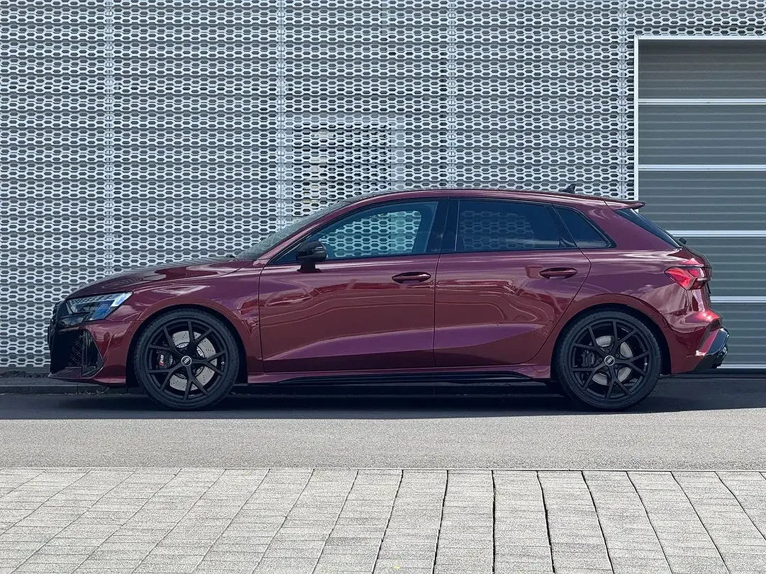 Audi RS3 - Thumbnail 1
