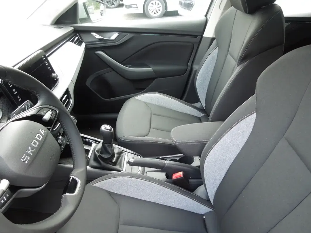 Skoda Scala - Thumbnail 9