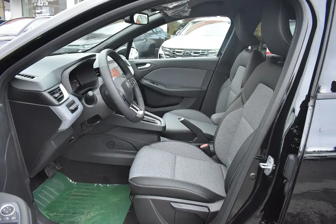 Renault Clio - Thumbnail 9