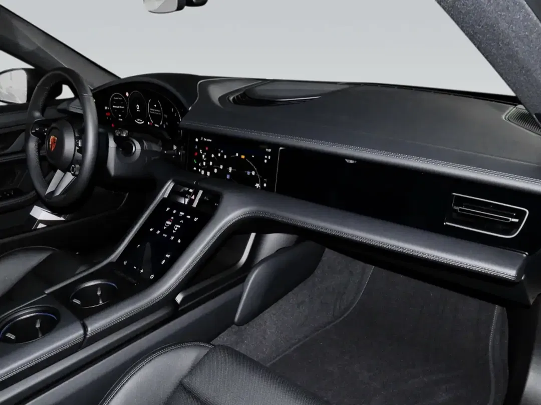 Porsche Taycan - Thumbnail 11