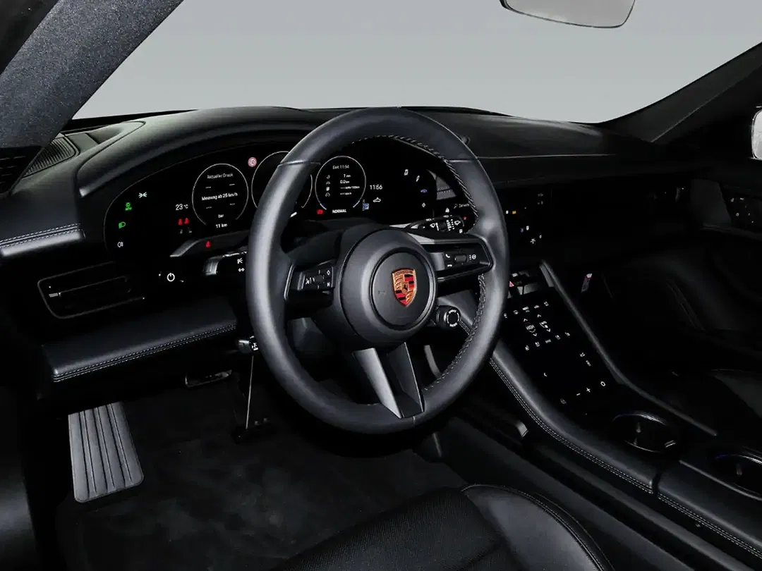 Porsche Taycan - Thumbnail 4