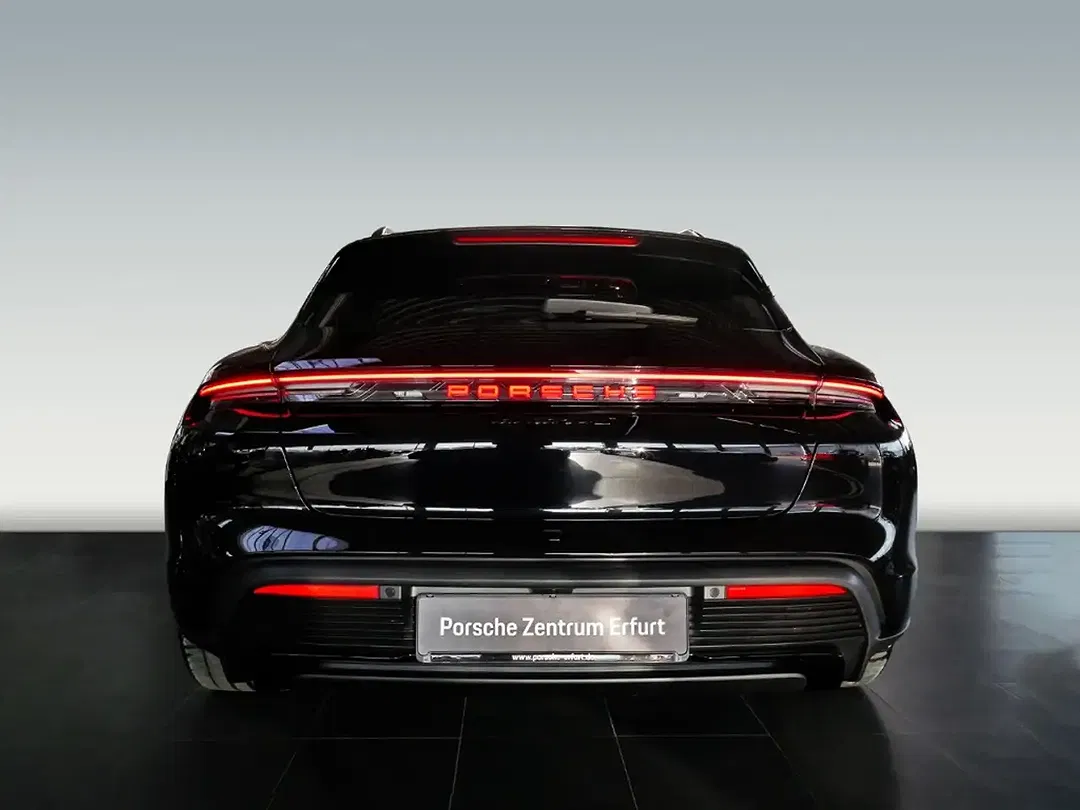 Porsche Taycan - Thumbnail 9