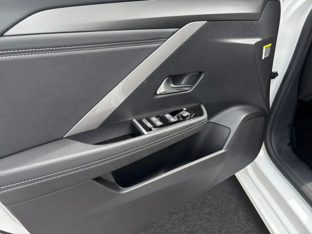 Opel Astra - Thumbnail 6
